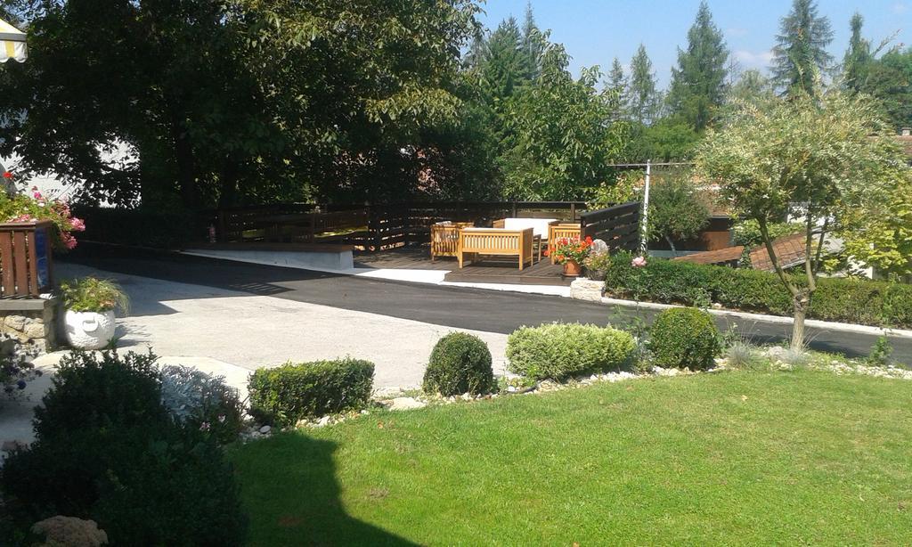 Apartments And Rooms Stefanac Slunj Εξωτερικό φωτογραφία