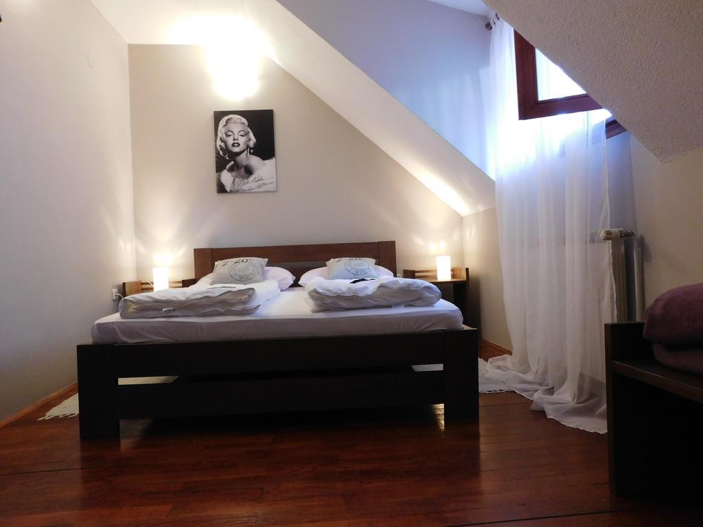Apartments And Rooms Stefanac Slunj Εξωτερικό φωτογραφία