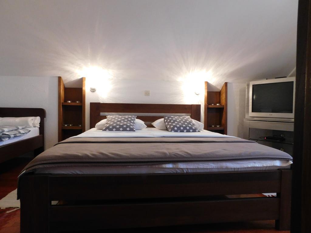 Apartments And Rooms Stefanac Slunj Εξωτερικό φωτογραφία